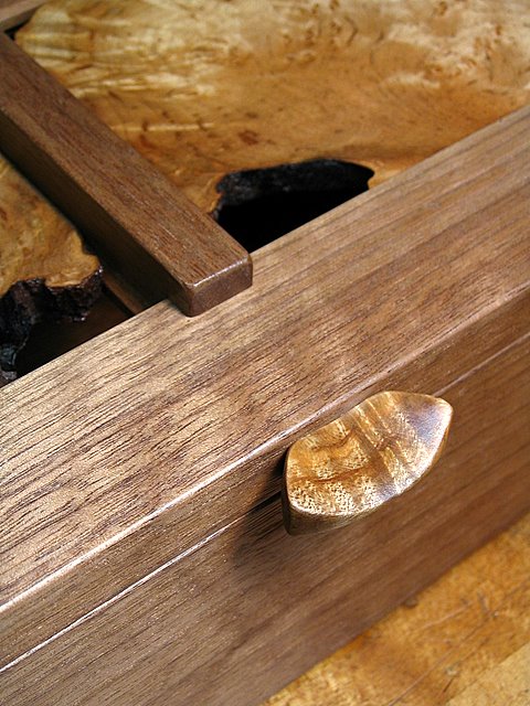Handle and Burls Close-Up